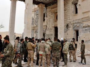 وزارة الدفاع الروسية تعلن وصول خبراء في إزالة الألغام إلى سورية