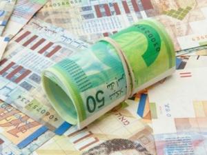 سعر صرف الدولار مقابل الشيكل اليوم الأربعاء