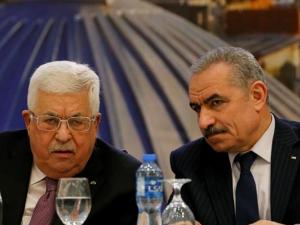 عباس يُوجِّه الحكومة لتخفيف إجراءاتها بسبب كورونا