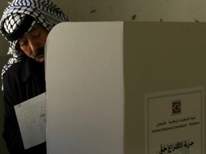 "كان": الانتخابات الفلسطينية بيد إسرائيل
