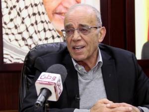 رئيس بلدية نابلس.. استقالة تفتح باب التساؤلات