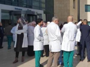 نقابة الأطباء تعلن وقف كافة الفعاليات الاحتجاجية
