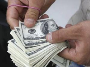 رام الله: الأشغال الشاقة لمدانين بتهمة تداول أوراق بنكنوت وحيازة نقود مزورة