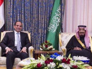 الملك السعودي يبدأ زيارة رسمية لمصر