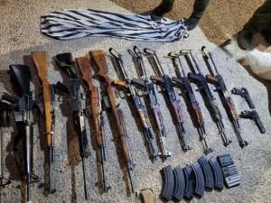 الاحتلال يزعم: إحباط محاولة تهريب أسلحة وأموال في غور الأردن