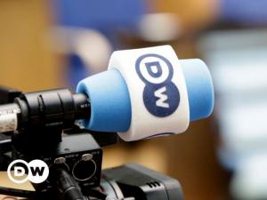 "دويتشه فيله" تفصل صحفيين فلسطييين آخرين