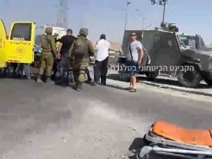 بالصور إعلام الاحتلال: 4 إصابات بينها خطيرتان في عملية إطلاق نار صوب حافلة للمستوطنين بالأغوار
