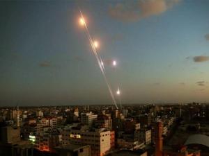 يديعوت: التصعيد الأخير أثبت إحداث تطور في دقة صواريخ حماس